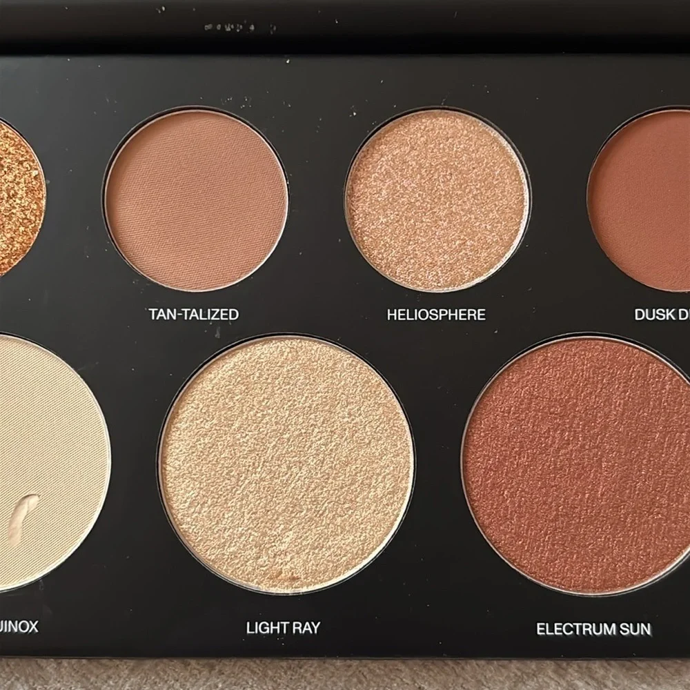 Brand New Morphe Solaria Power Multi-Effects Eyeshadow Palette Matte Shimmers